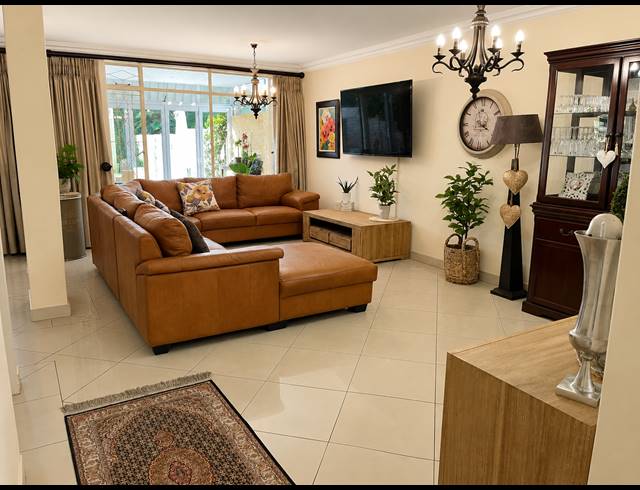 3 BEDROOM TOWNHOUSE FOR SALE IN THREE RIVERS